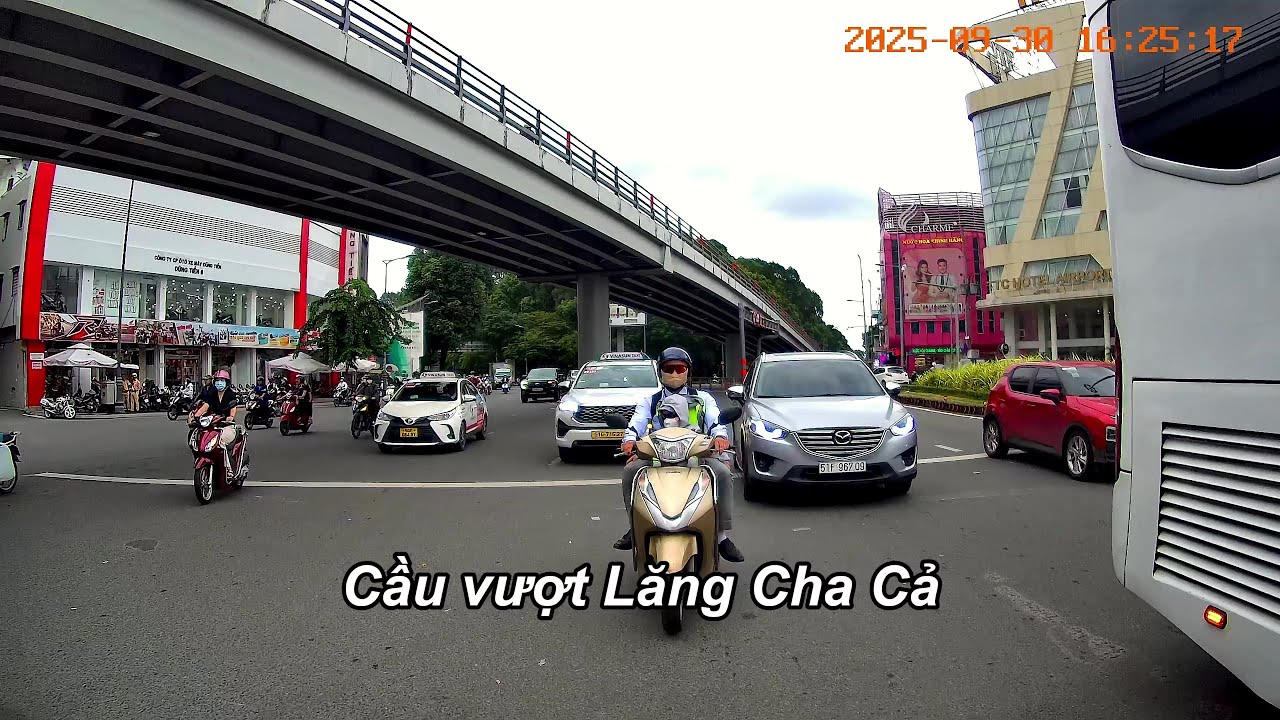 Từ Sân bay Tân Sơn Nhất - Lăng Cha Cả - Lý Thường Kiệt đến Phạm Hùng