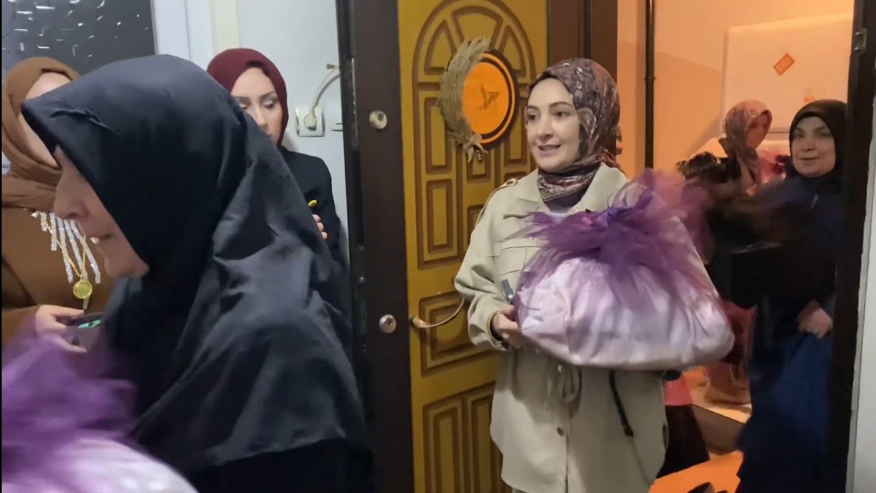 Kız Tarafı Bohça Getiriyor Hadi Gelin Neler Yaptık Bugün
