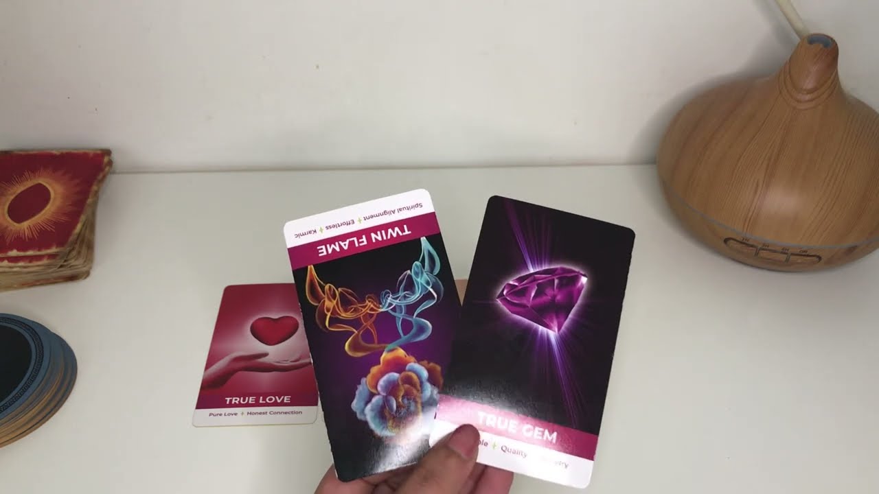 AQUARIUS ♒️ FEBRUARY 💜PROTECTING YOUR PEACE ✌🏼 SOMEONE HAS OTHER IDEAS LOVE OFFERS