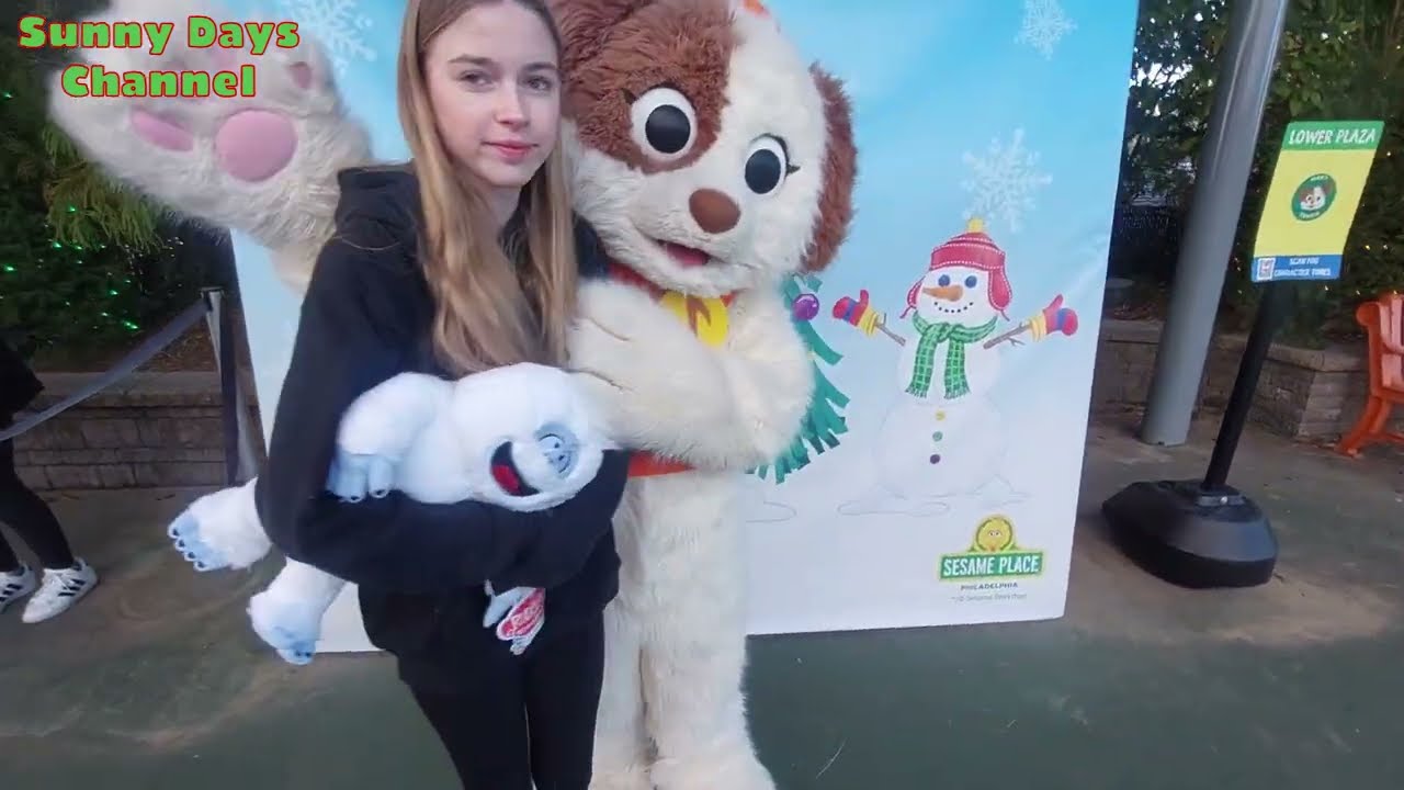 Our Day at Sesame Place | Sesame Street Character Meet & Greet | Paige's Birthday | Christmas Parade