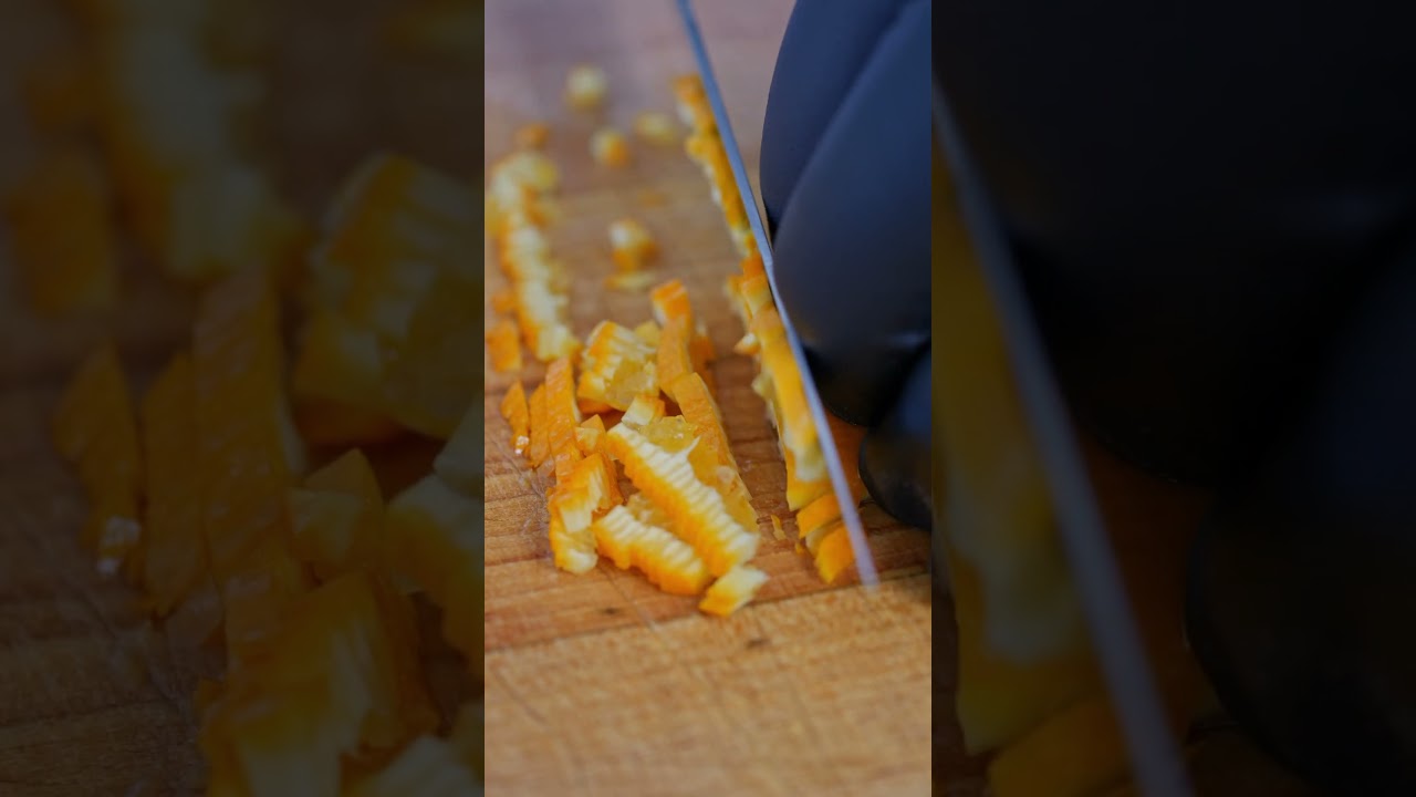 Slicing an orange. #asmr #fruit #knives #kitchenknives #slicer #chefsknife #orangesky