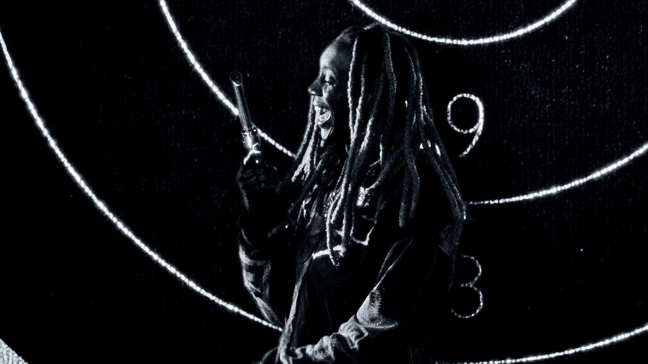 Shayne - BULLETPROOF (Clip Officiel)