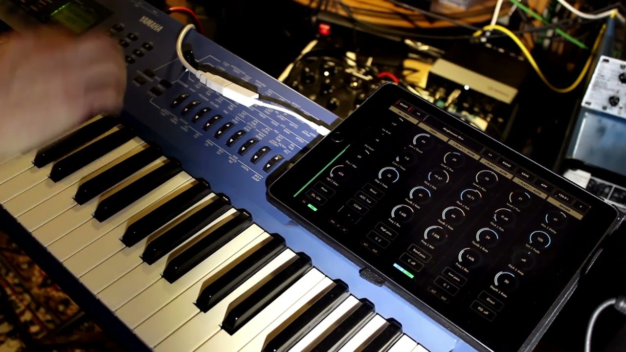 Spacefields FX with Yamaha CS1x