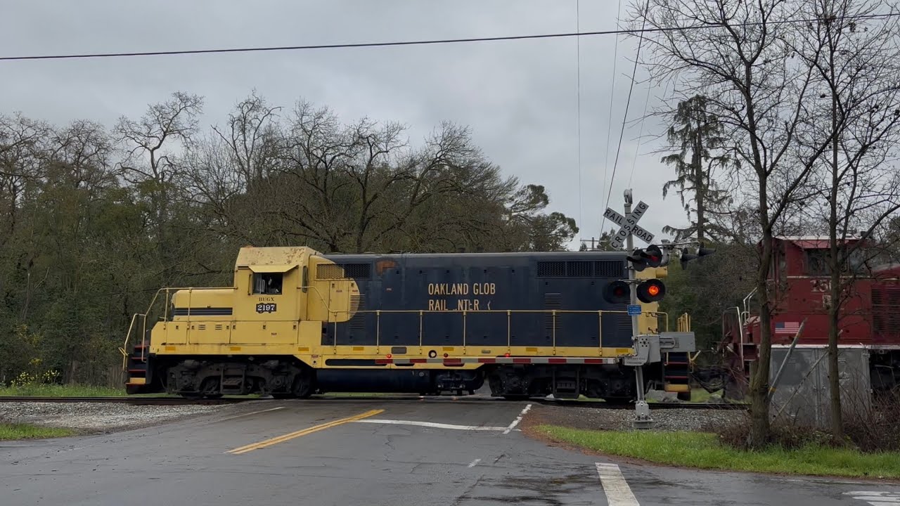 BUGX 2197 CCT Lodi Flyer Local North - E. Morada Lane Railroad Crossing, Morada CA