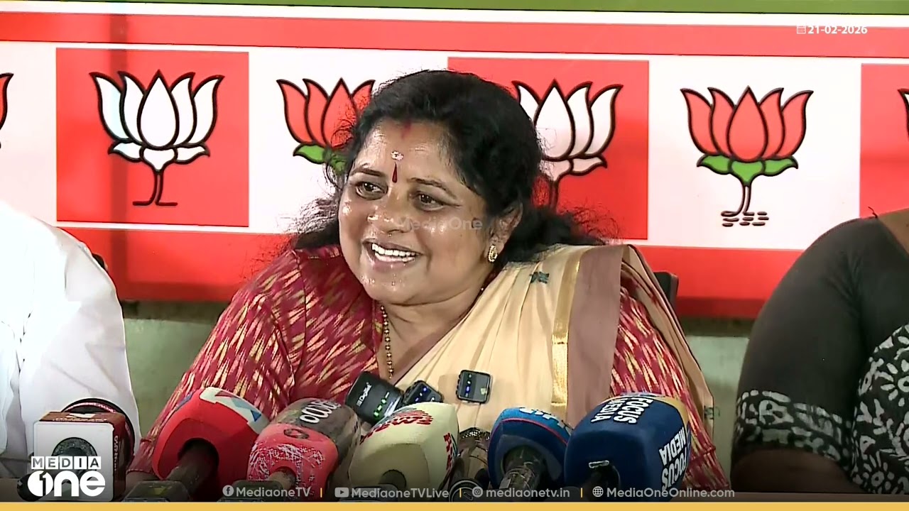 'അയിഷാ പോറ്റി വന്നതുകൊണ്ടല്ല ഞാൻ കോൺ​ഗ്രസ് വിട്ടത്, എന്നെ അപമാനിച്ചതുകൊണ്ടാണ് ഇറങ്ങിയത്...'