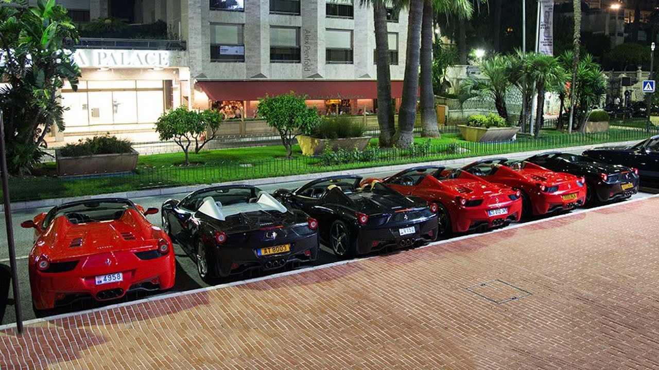 SIX Ferrari 458 Spiders in a row in Monaco