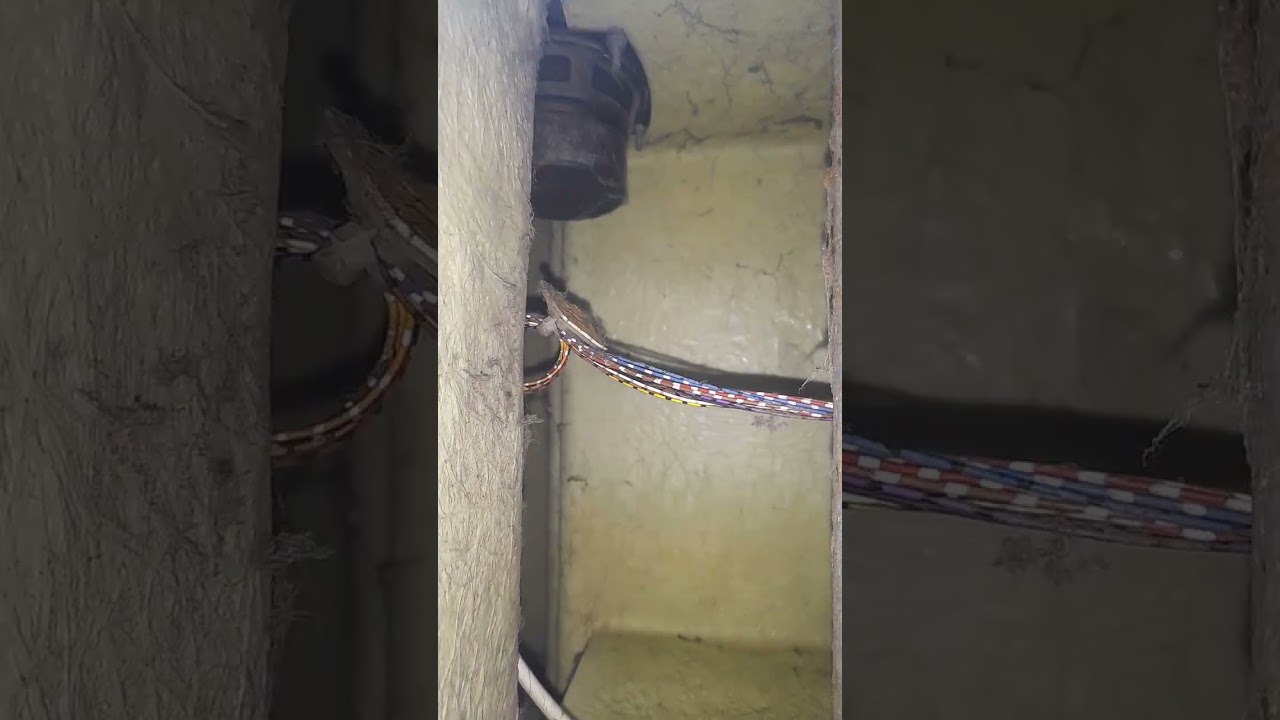 What's Inside The Merkur Kids Pirates Of The Caribbean Kiddie Ride But When It's Moving