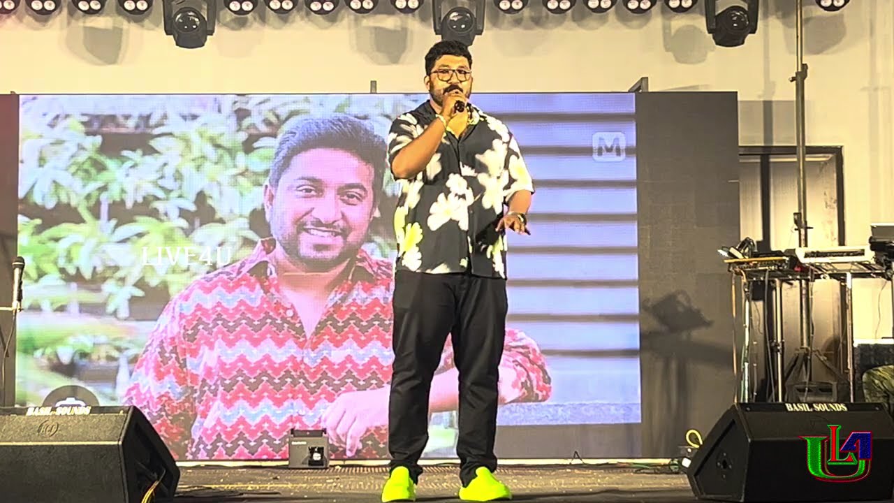 മഹേഷ്  കുഞ്ഞുമോന്റെ തകർപ്പൻ പെർഫോമൻസ് #maheshkunjumon #comedy #stageshow #live4u #entertainment 