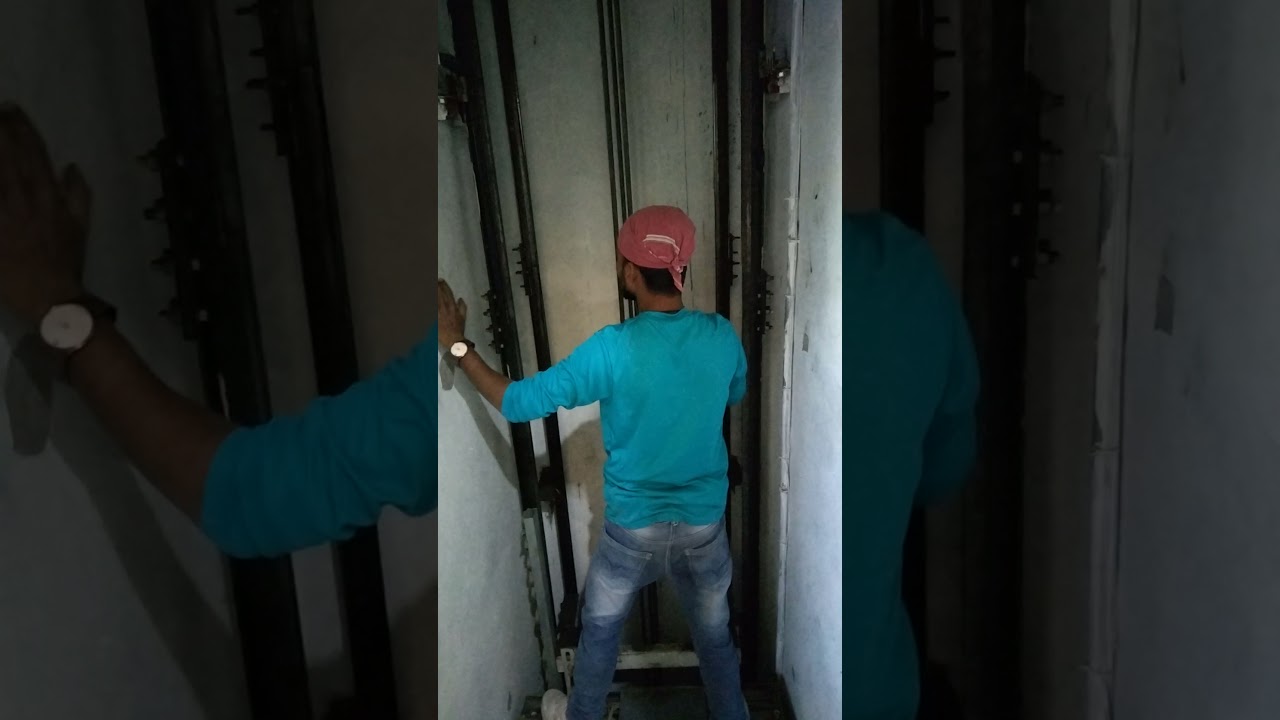 Lift full servicing the Tesla elevator
