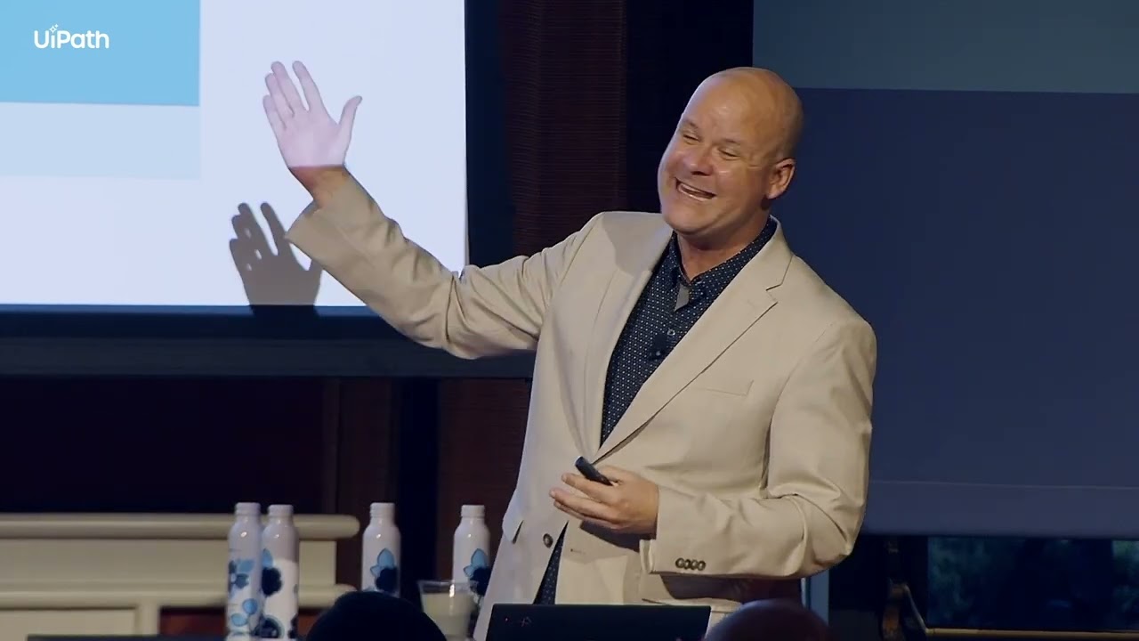 Ajanlı işletmeyi hızlandırın: ajanlı test keynote’u | UiPath Fusion 2025