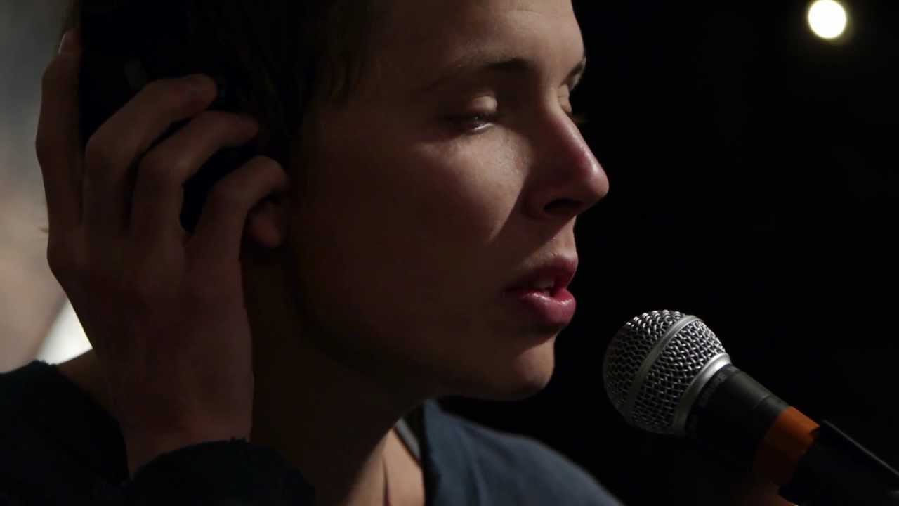 Pond - When It Explodes (Live on KEXP)