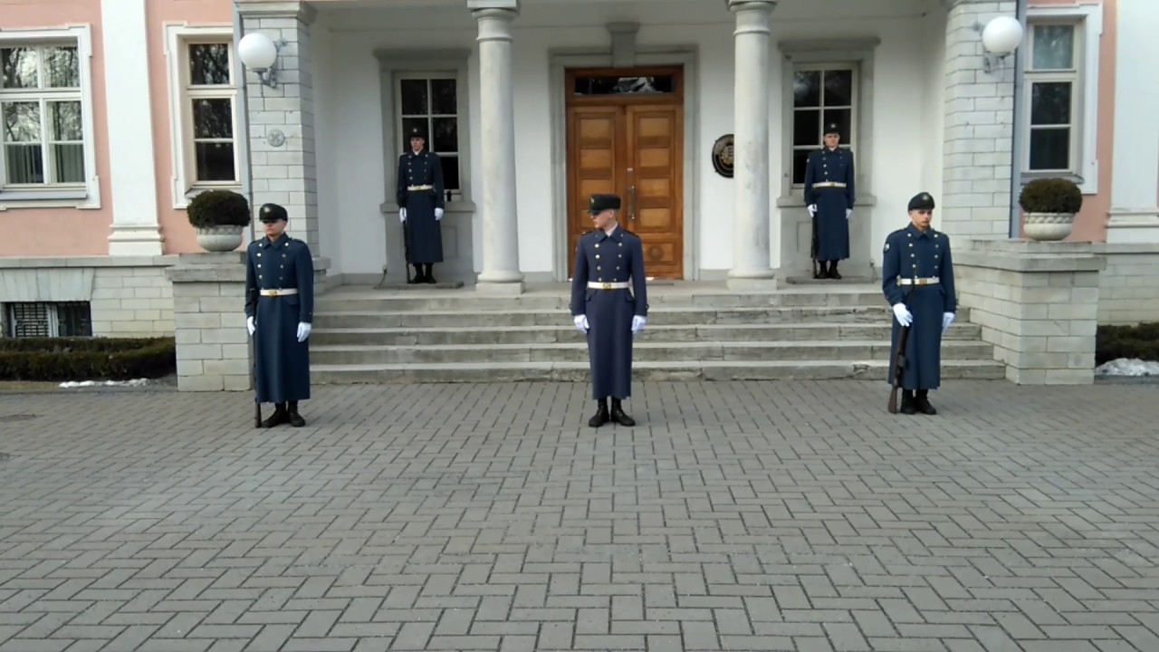 Vahtkonna vahetus eesti / changing of the guard Estonia