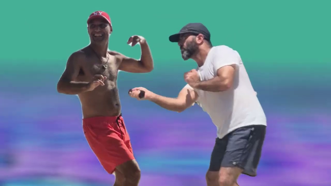 מסיבה בחוף הצוק