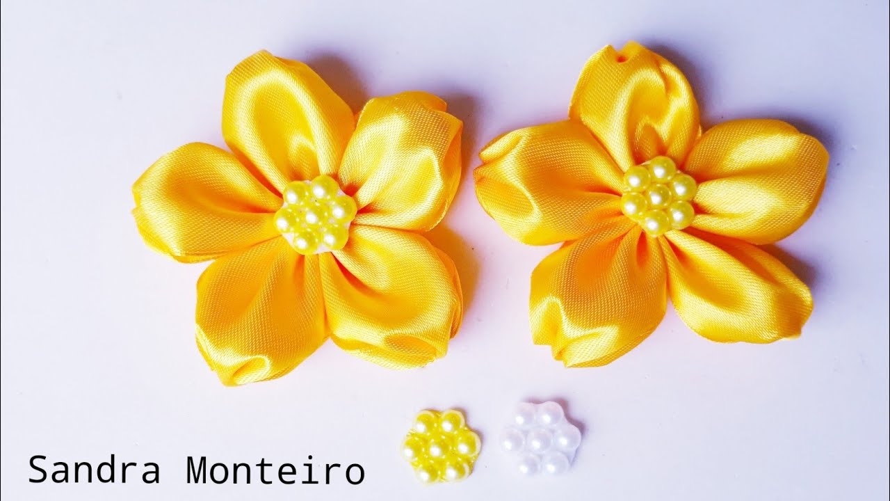 COMO FAZER FLOR DE FITA DE CETIM/INICIANTES/SANDRA MONTEIRO