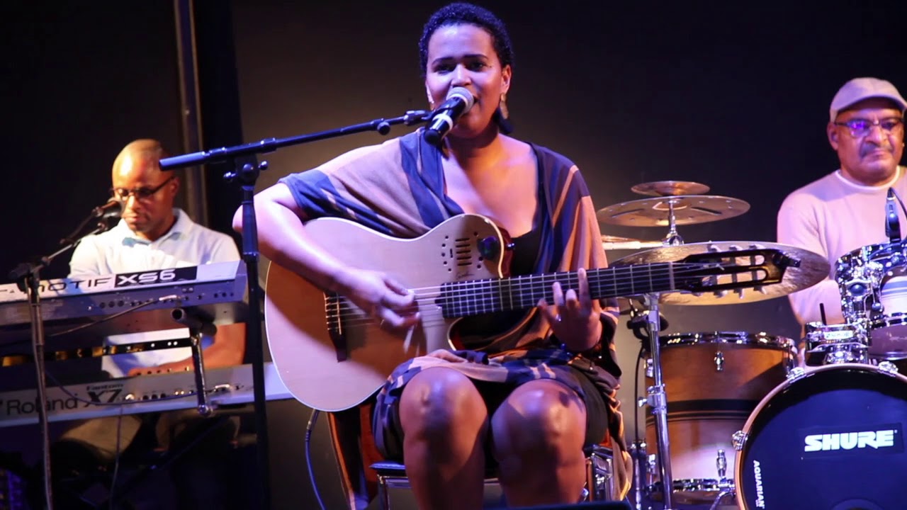 Daisy Pinto- Nila