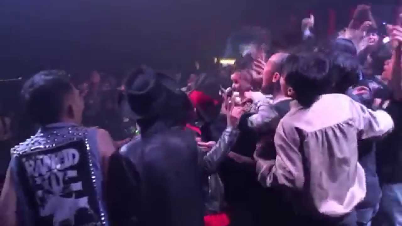 Rancid Cover - Fall Back Down-Sing along (5 bands + Crowd)