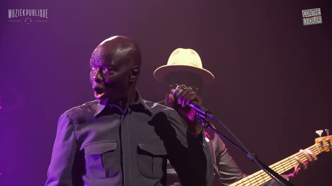 Omar Pene (Senegal) -  Etudiant (Live at Muziekpublique)