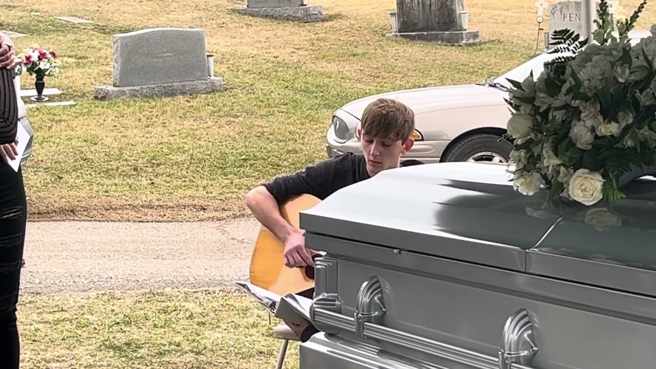Graveside Service for Dana Ray Stinson #preaching #hissom #charleston #Funeral ￼