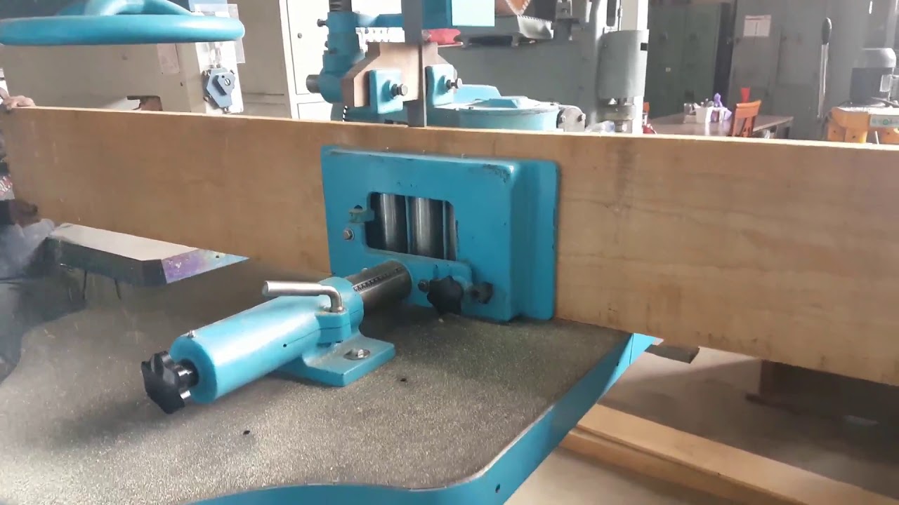 Sierra reaserradora con piña Tableteadora - Maquinas Para Madera