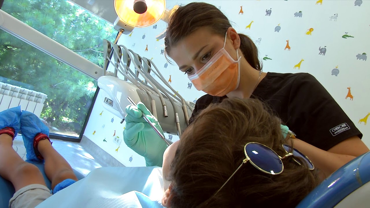 Copii la stomatolog. Prima intalnire cu medicul - Clinicile Dentare Dr. Leahu