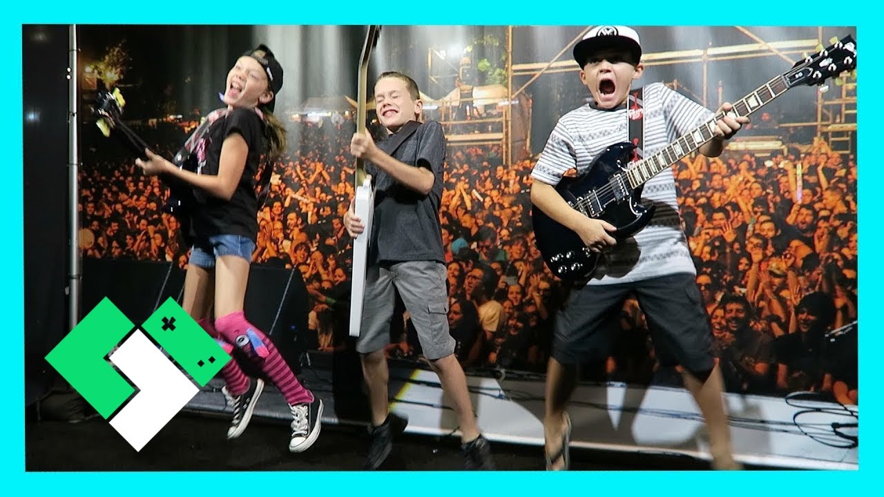 ROCKING OUT AT VIDCON 2015 (7.25.15 - Day 1212) | Clintus.tv