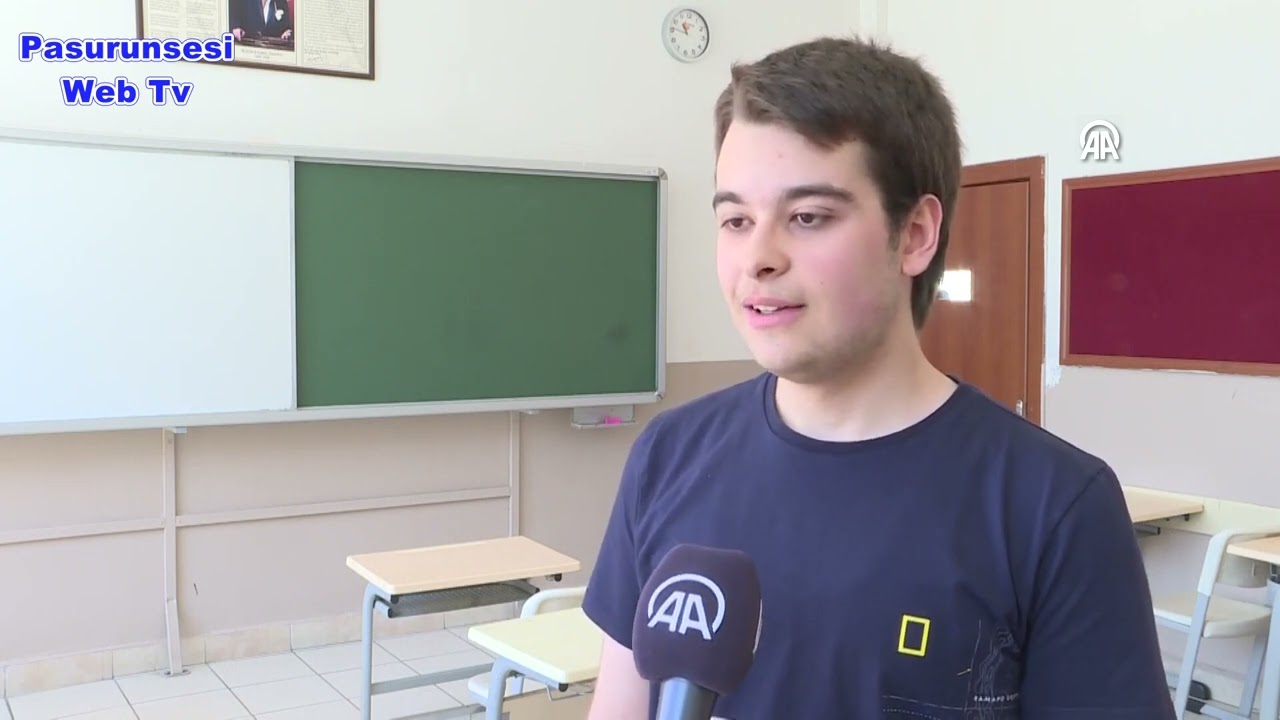 ÖSYM Başkanı Ersoy, YKS'deki 10 şampiyonu tek tek tebrik etti