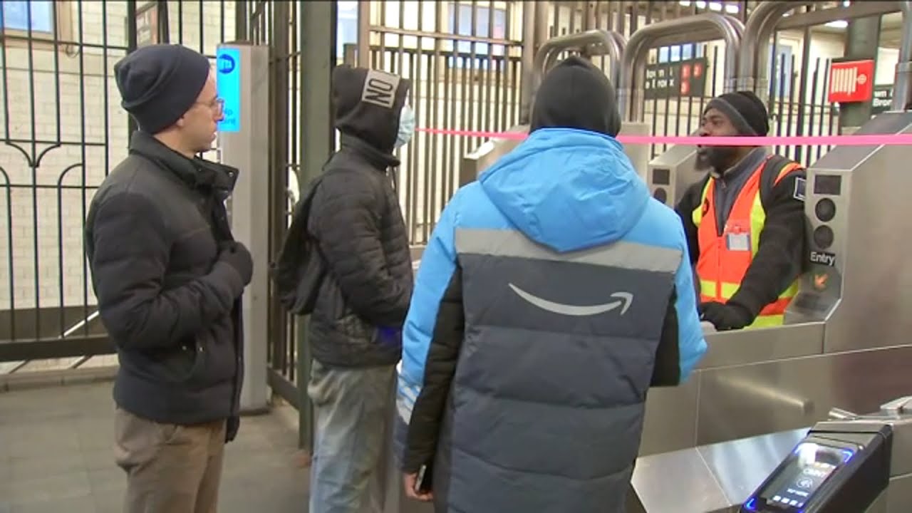 Commuters look for alternate travel routes after subway train derailment