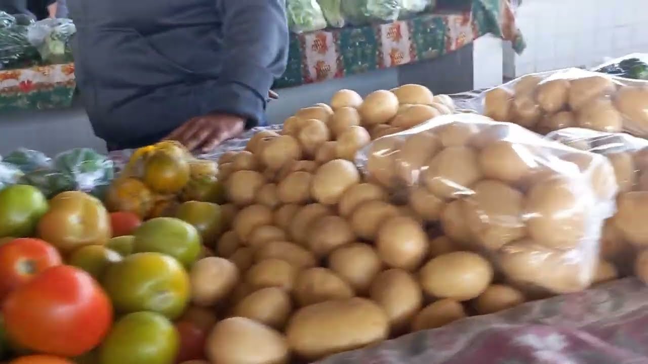 Feira livre de Pirapora/MG. Venha comigo apreciar