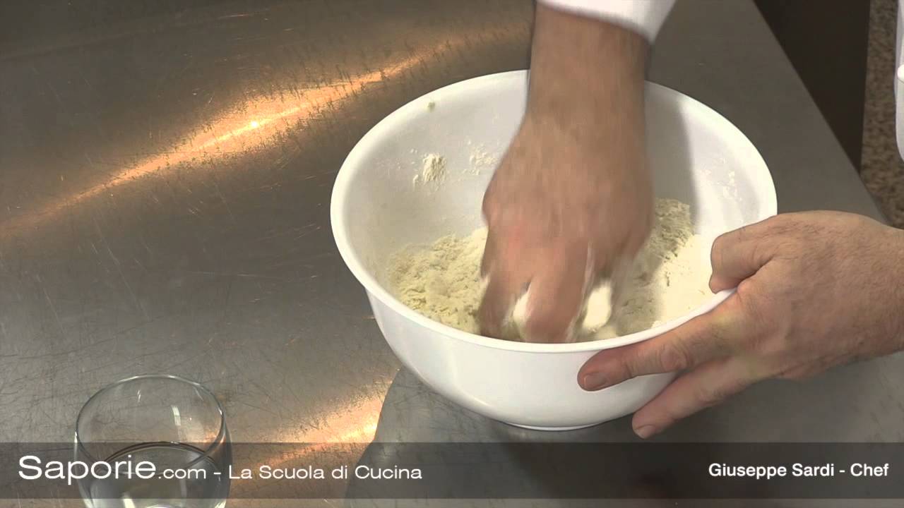 Come preparare la pasta bris&eacute;e | Chef Beppe Sardi | Scuola di cucina Saporie