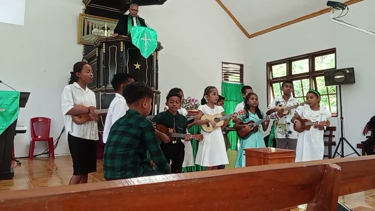 Ukulele Siloam (lagu wajib)