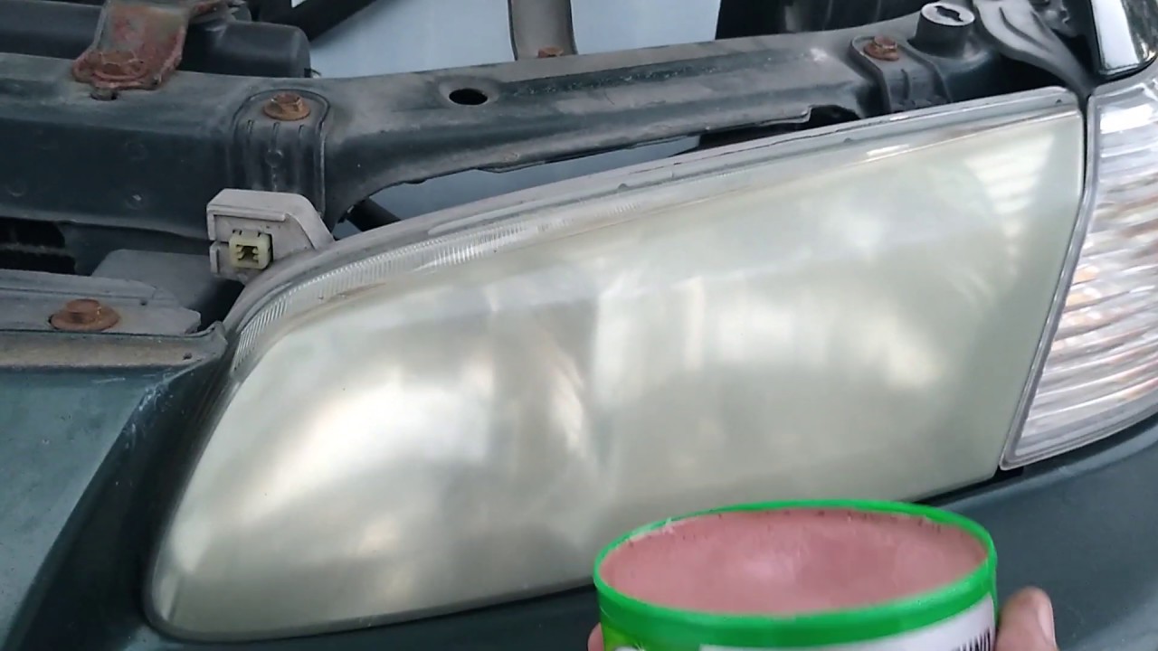 DIY headlight cleaning with rubbing compound (easy and low cost)