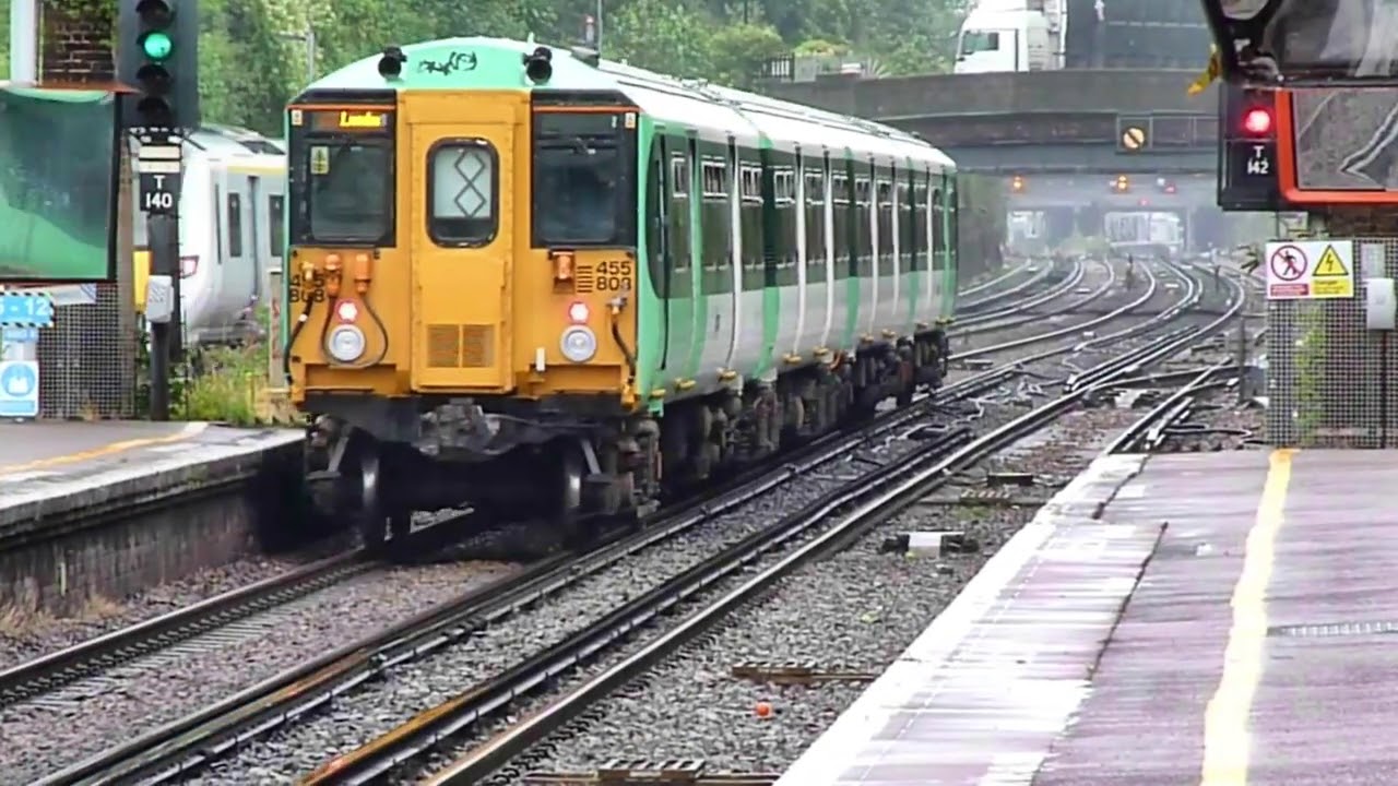 Class 455 on the Southern