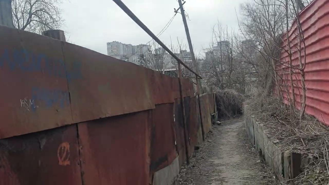 Нельзя дарить искуственные цветы