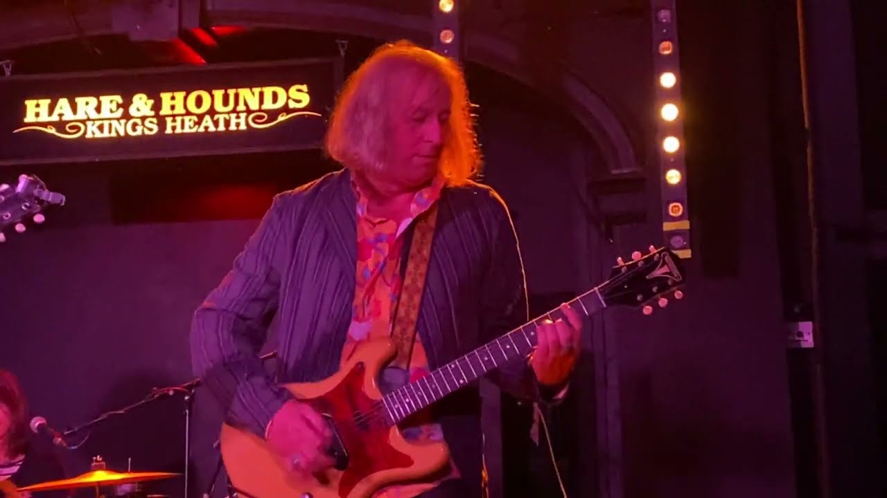 Luke Haines & Peter Buck - Sunstroke (Hare And Hounds, Birmingham 22nd February 2023)