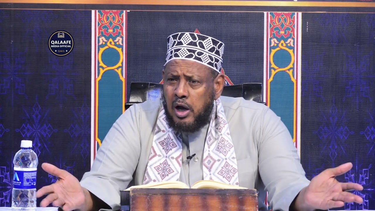 C 100-Alfiyatu ibnu Maalik Sharxu ibnu Caqiil Sh Shariif Dhawiil