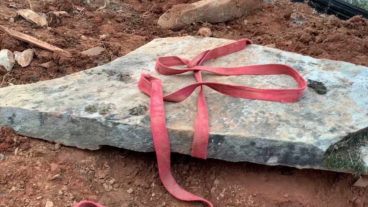 iniciando cascada de piedra natural y escalones  vardas  vancas patio proyecto de un año