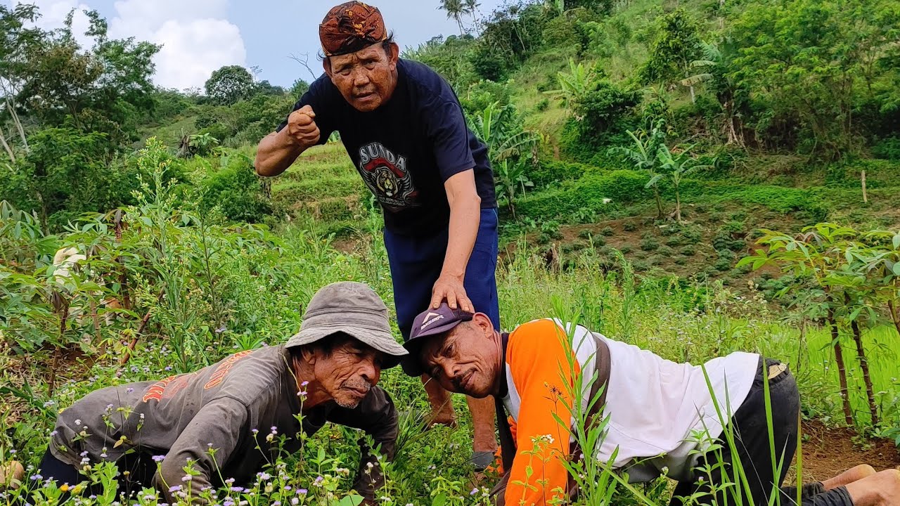 GARA GARA NGAMBIL UPAH KERJA