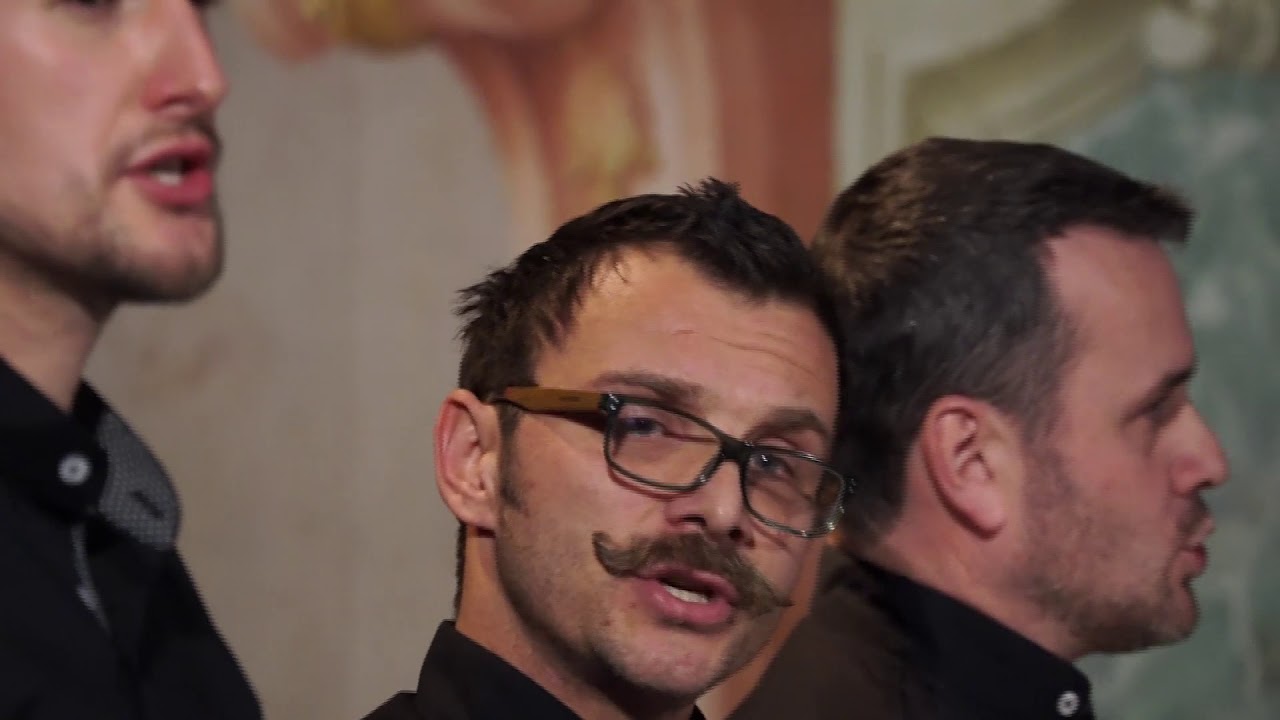 Oktet Planika - Božji nam je rojen sin