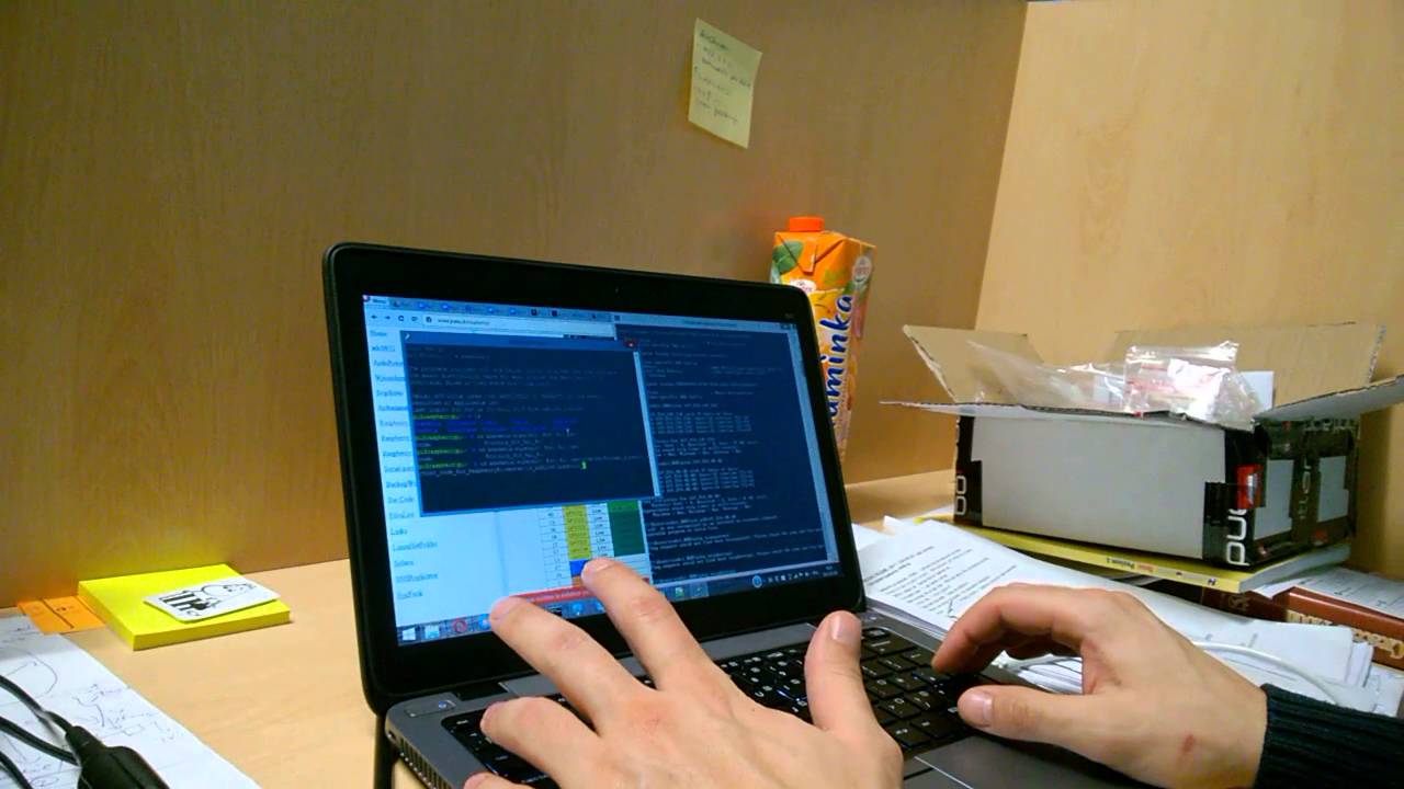Raspberry Pi: pierwszy program w Python (na wesoło)