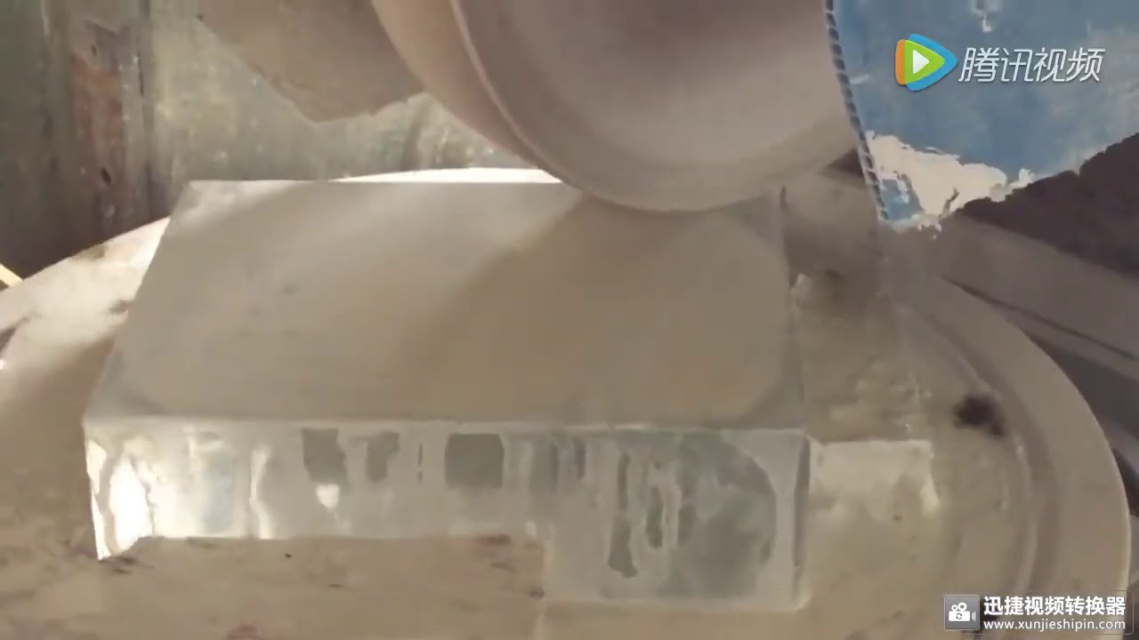 A house made of crystal glass blocks is a hundred times stronger than concrete