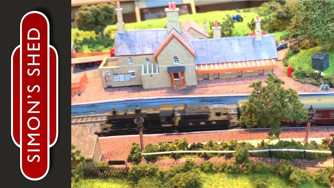N gauge trains running in Simons Shed!