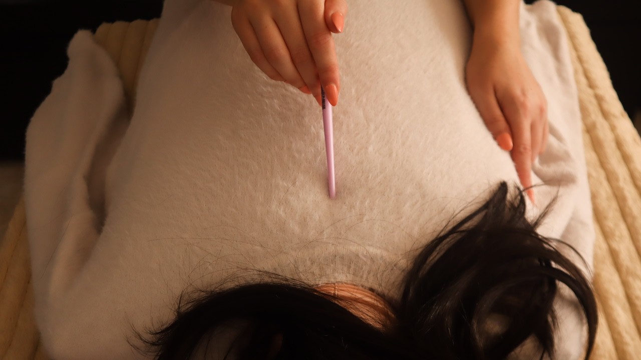 tinggly back massage asmr 💕 soft spoken roleplay
