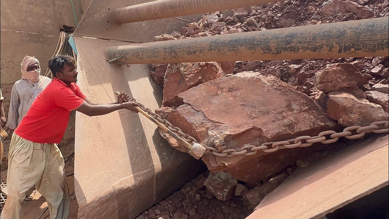 🔥 Massive Hopper Jam Cleared! Giant Rock Stuck in Stone Crusher 
