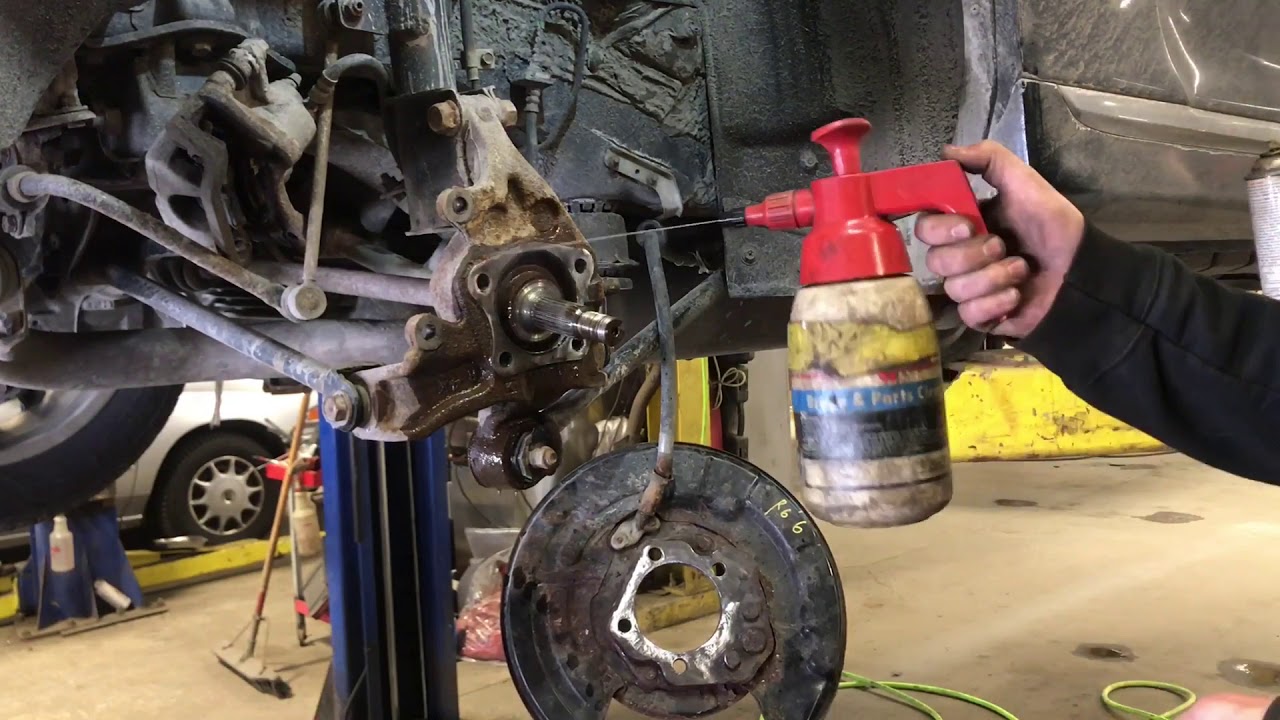 2013 Toyota highlander rear wheel bearing replacement