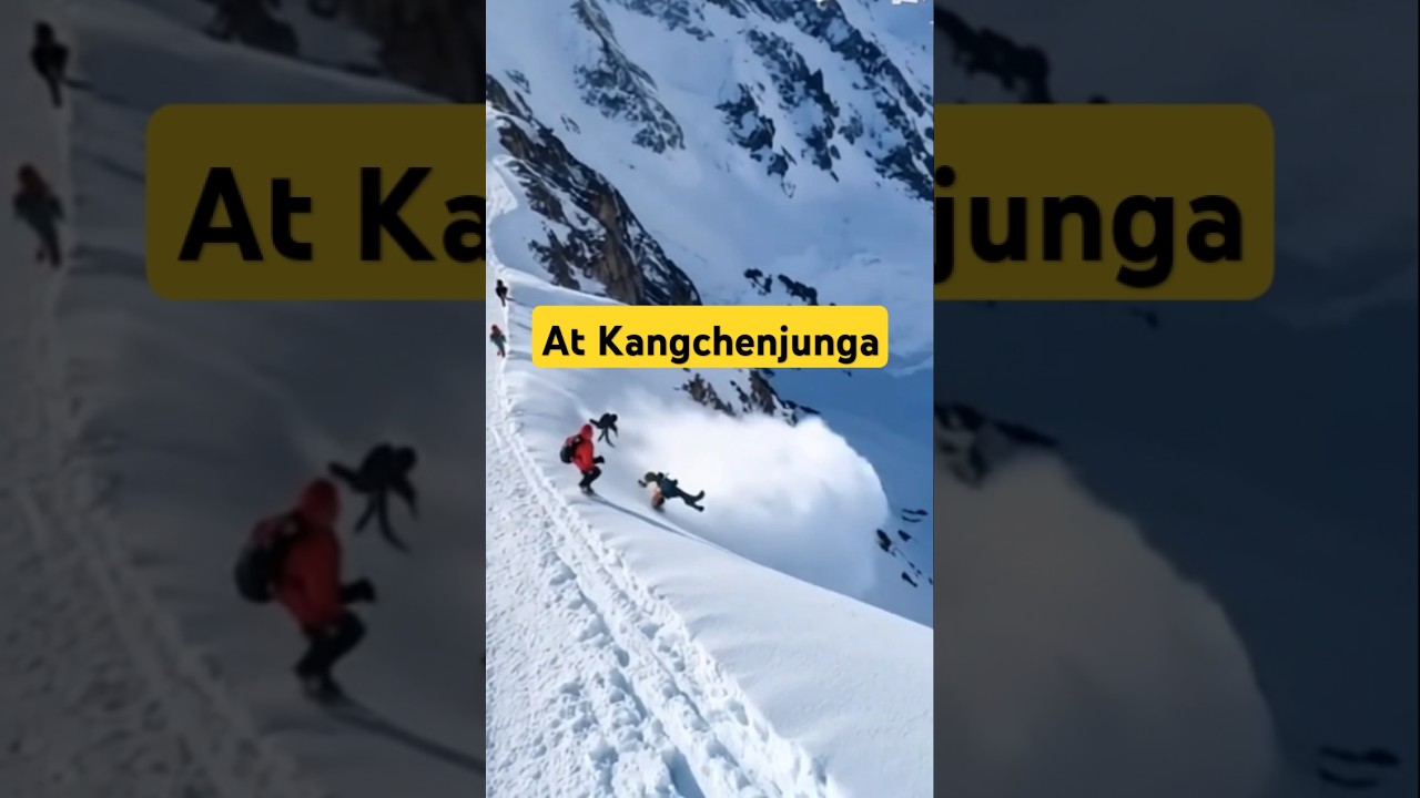 Tragedy on Kangchenjunga! 🏔️❄️ Climber Falls Just Before the Summit! #kangchenjunga