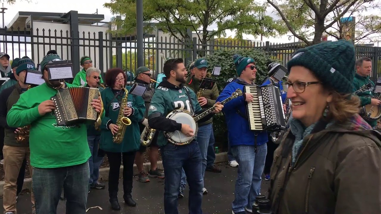 Pennsport String Band plays 