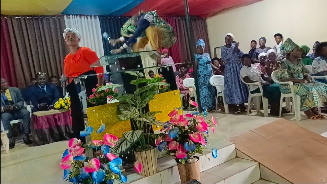 Mwenegihome agurutse mwiteraniro mbega ibihe mundirimbo izabisiribanga yaririmbye  (0785661129)  🎶🎶