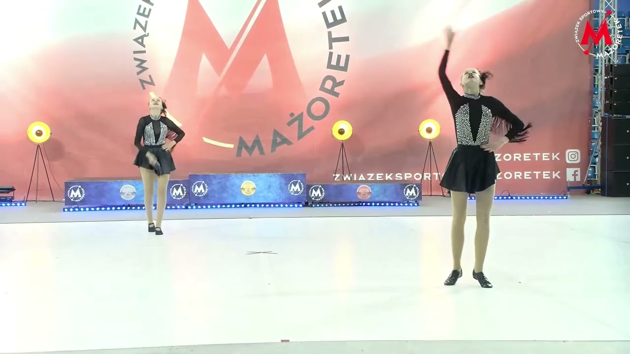 Duet 2x baton seniorki, Zuza i Safiya, Mażoretki ARVA, 2023