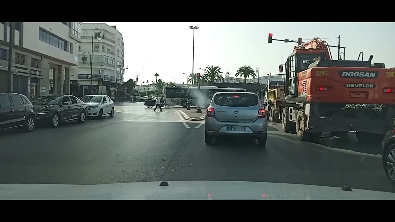 مقطع شكون غادي يشاهده العالم الاخر بطعا
