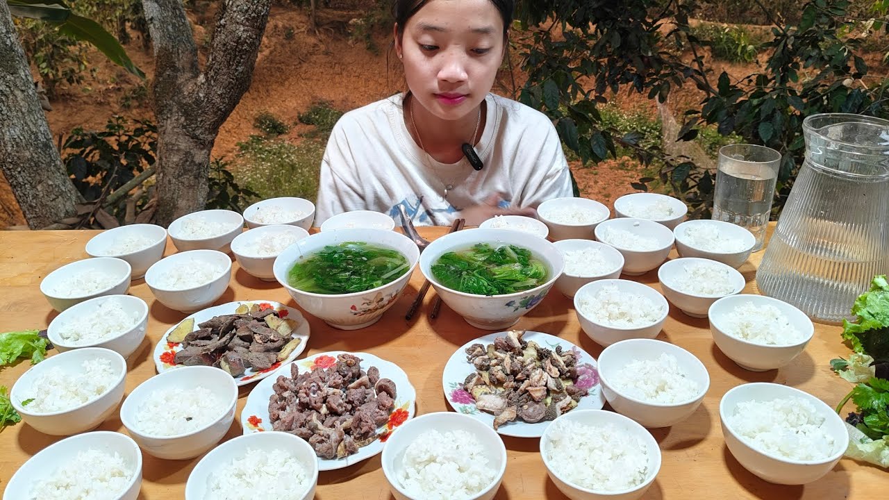 ĐỘC LẠ - Cô Gái Ở Sơn La 25 Phút Ăn Hết 25 Bát Cơm